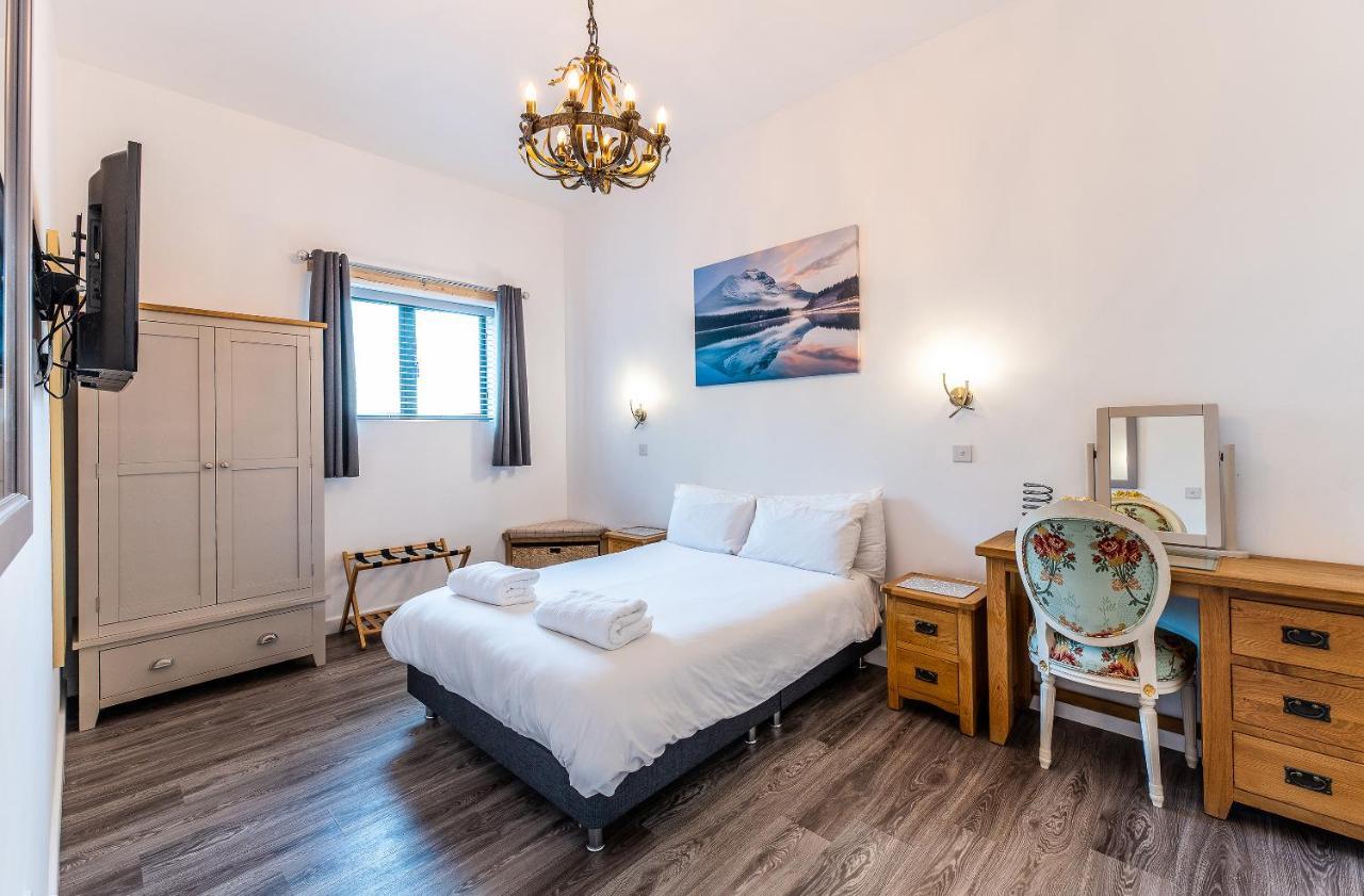 Lionheart Large Luxury Lodge - Sleeps 10- Dog Friendly,Near Sherwood Forest At Fairview Farm Nottingham Great For Family Gatherings ,Groups ,Parties المظهر الخارجي الصورة